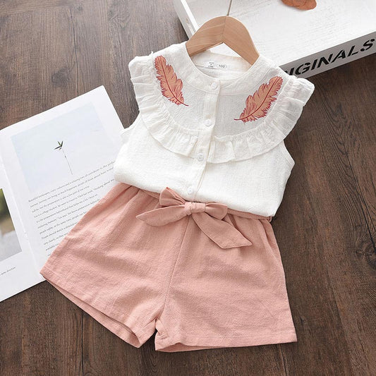2-piece lightweight feather pattern shirt and shorts set for little girls