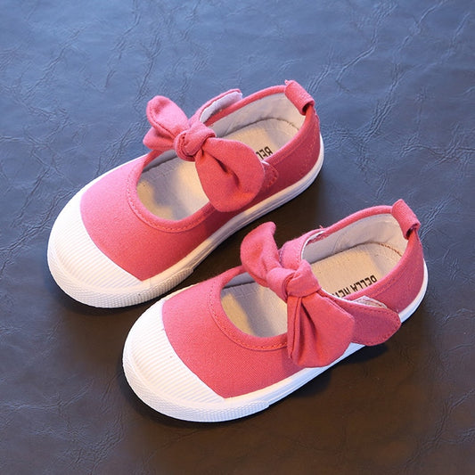 Soft and flexible shoes with bowknot for girls